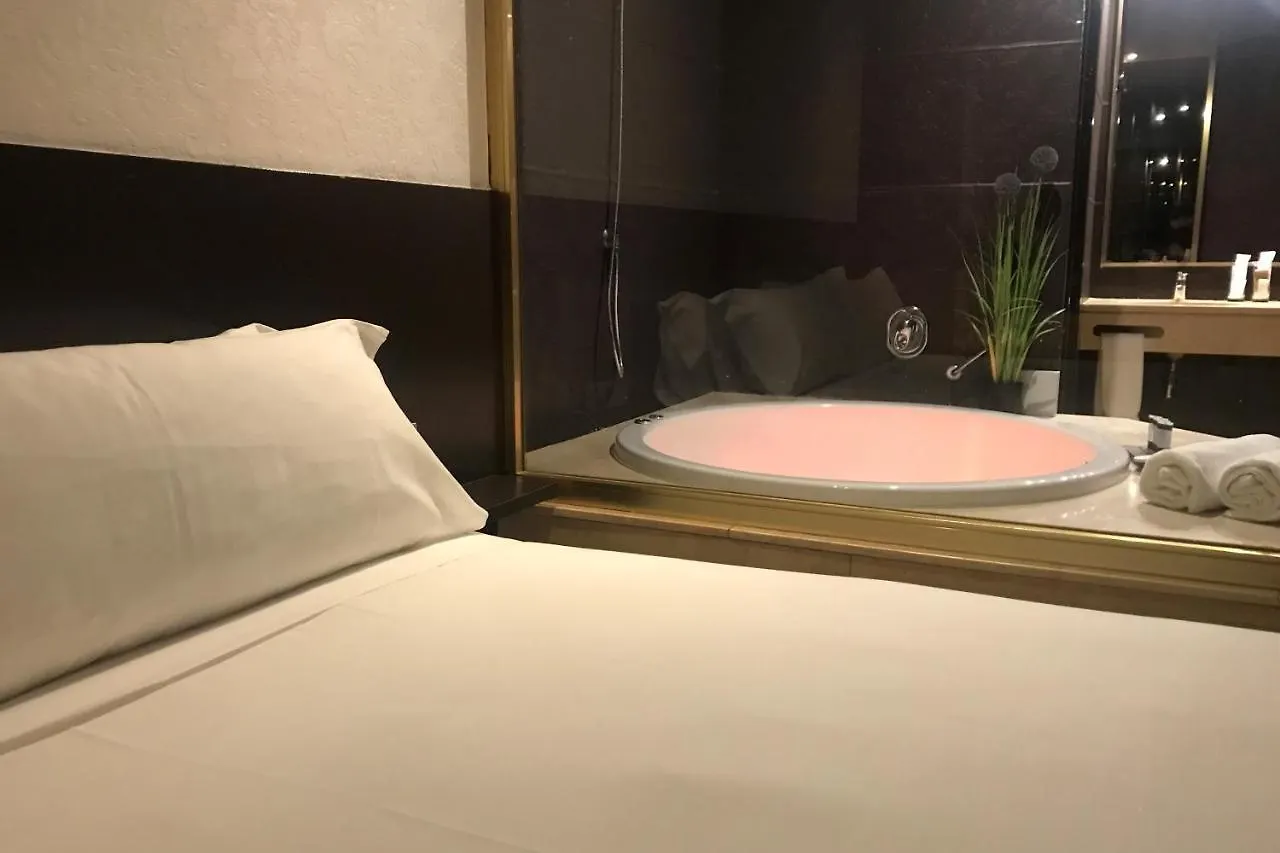 Hotel Punt 14 Gava Love hotel